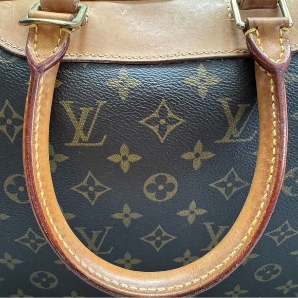 Louis Vuitton Deauville Monogram Handbag GUC - Picture 9 of 16